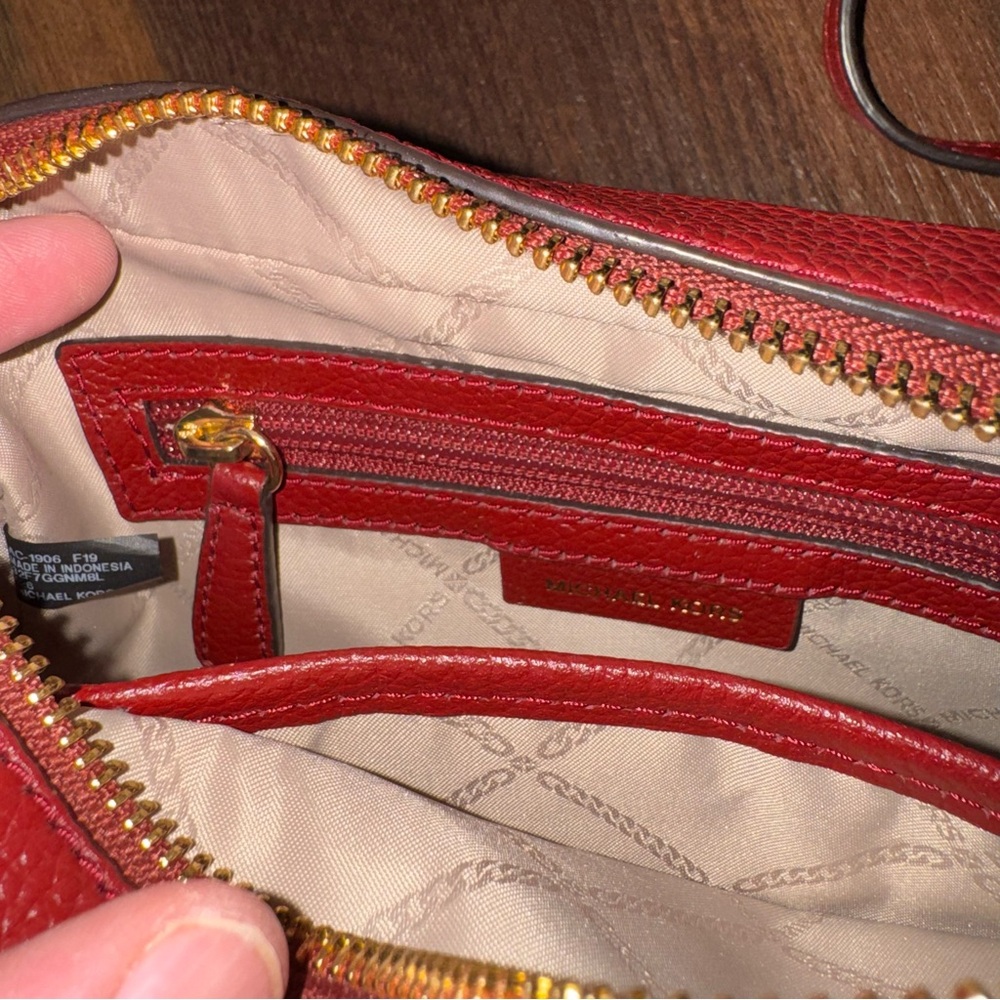 MICHAEL MICHAEL KORS Ginny Leather Crossbody Bag - Picture 7 of 11